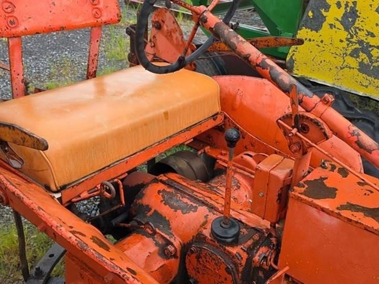 allis-chalmers-ca-tractor-w/cultivators-(runs)-image-23