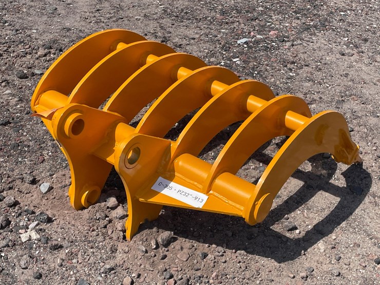 2026-caterpillar-305-image-8