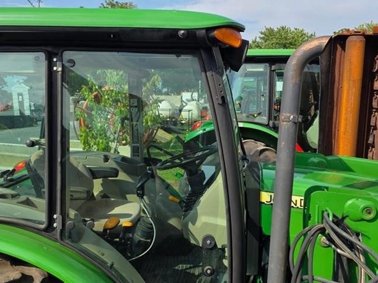 john-deere-5055e-image-31