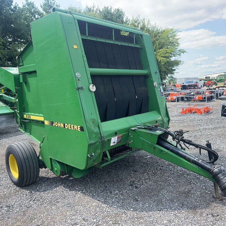 JOHN DEERE 535