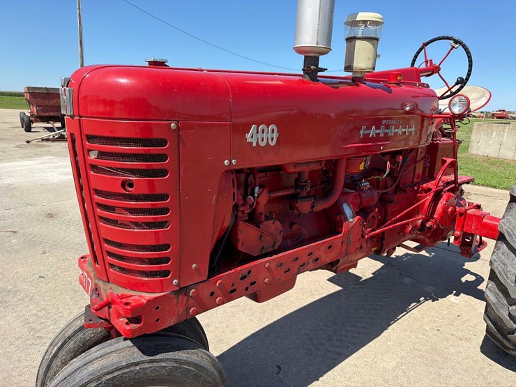 farmall-400-tractor-image-9