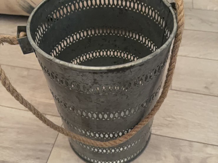 metal-can-with-rope-handle,-unique-image-6