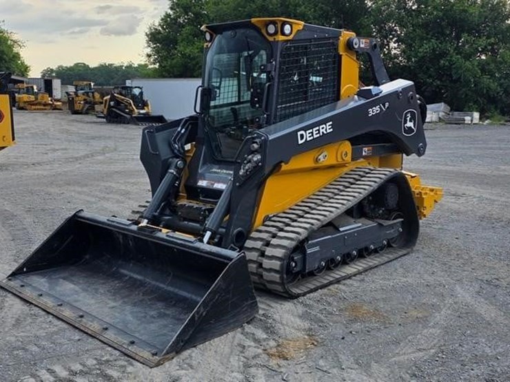 2025-deere-335-p-tier-image-2