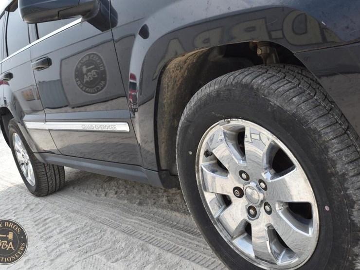 2009-jeep-grand-cherokee-limited-image-10