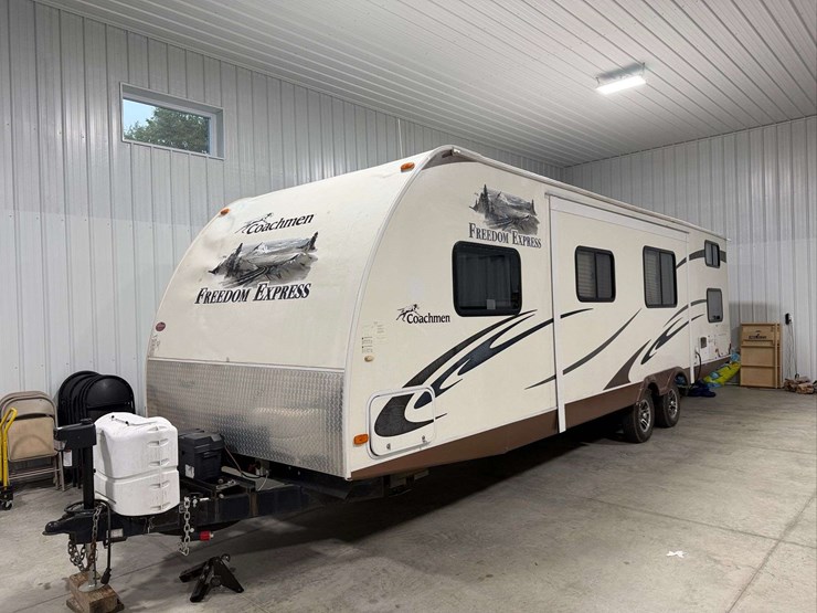 2011-coachmen-292bhds-camper-image-4