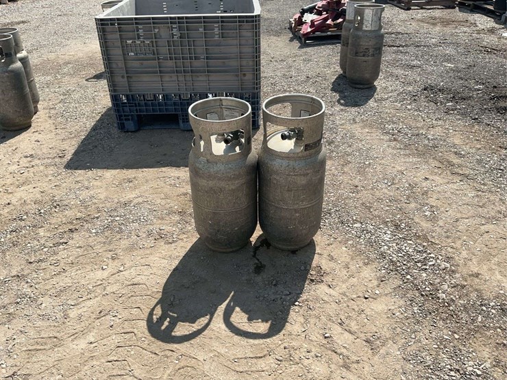 (2)-aluminum-propane-tanks-image-1
