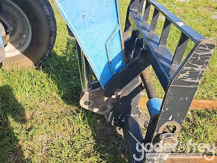 2013-genie-gth844-image-10
