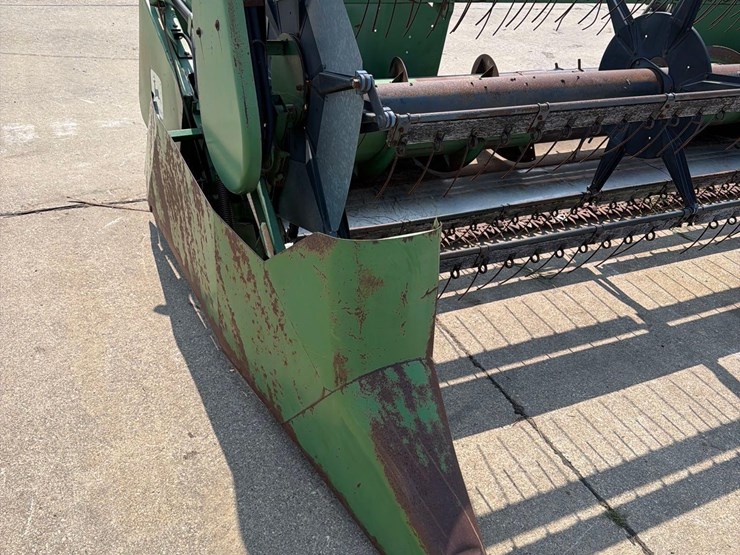 john-deere-216-image-18