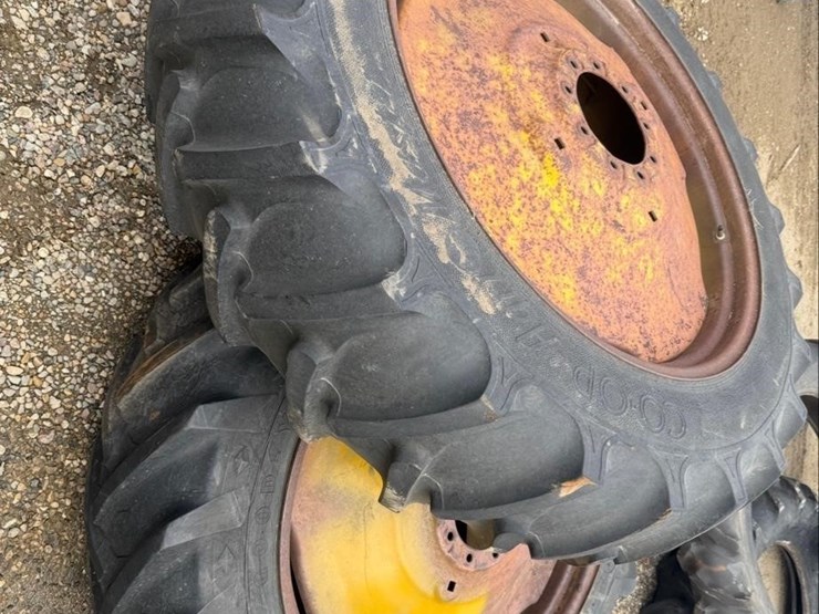 15.5-38-tires-(2)-image-5