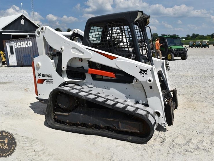2016-bobcat-t740-image-59