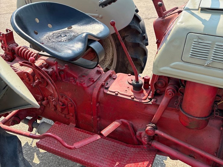 ford-8n-image-15