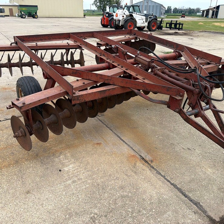 INTERNATIONAL 470