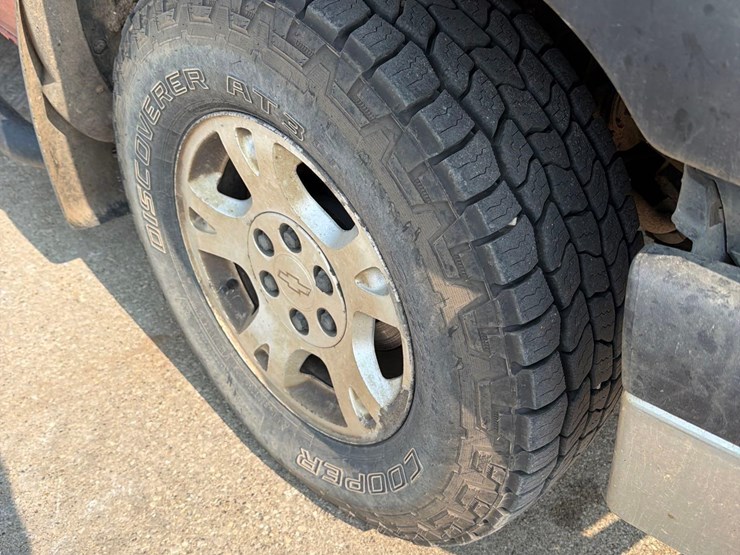 2005-chevy-avalache-1500-pickup-image-11