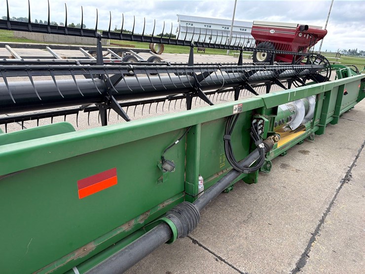 2009-john-deere-635f-image-28