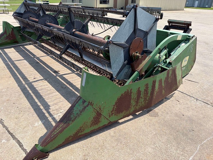 john-deere-216-image-14