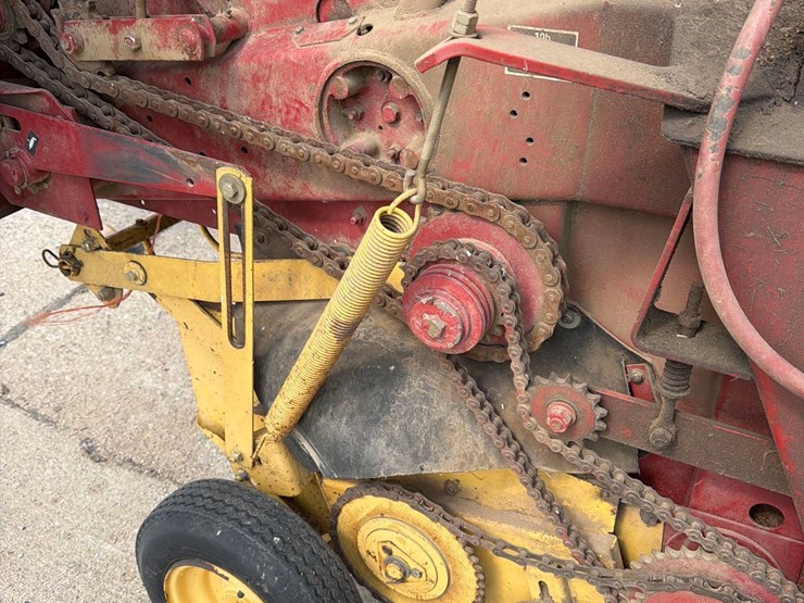 new-holland-660-image-39