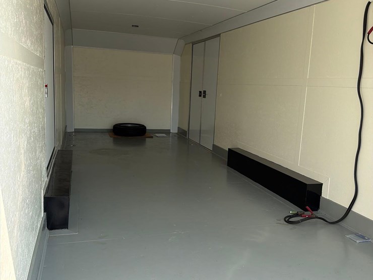 2020--haulmark-grizzly-hd-8-1/2ft-x-24ft-enclosed-trailer----like-new-image-37