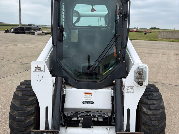 2022-bobcat-s770-image-2