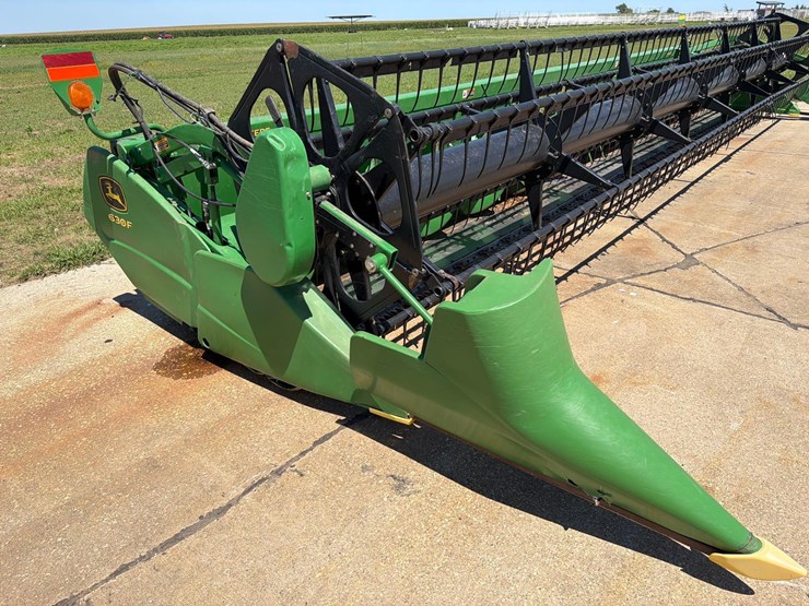 john-deere-630f-image-8