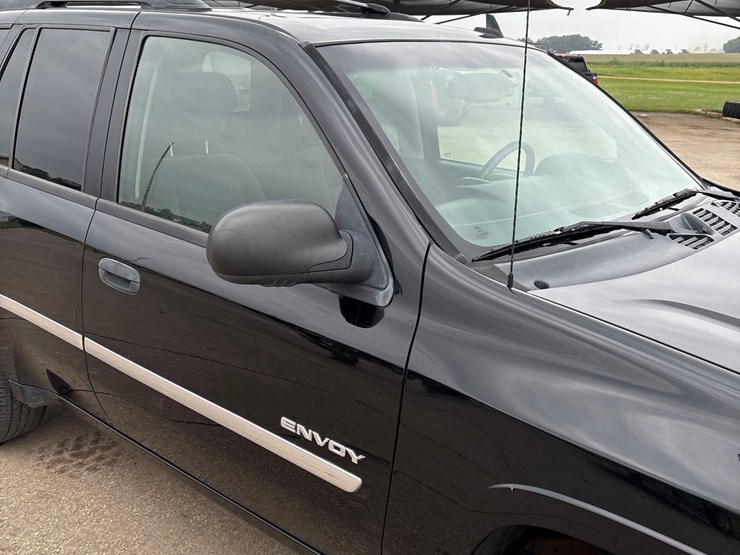 2006-gmc-envoy-image-15