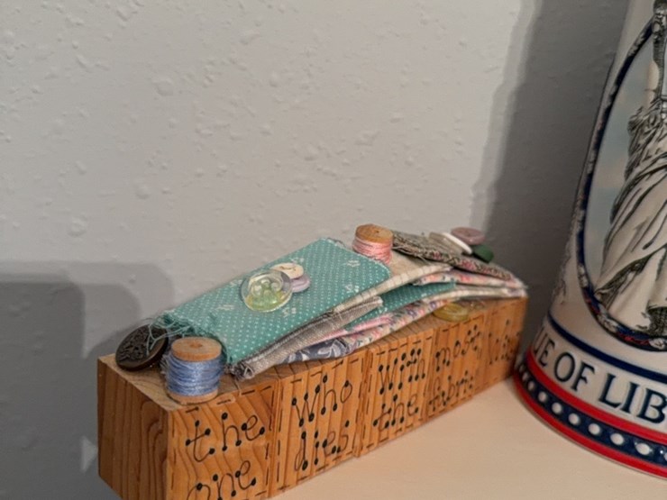 beer-stein-and-other-decorations-image-11
