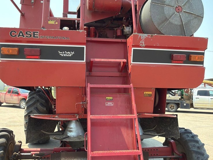 1989-case-ih-1660-image-38