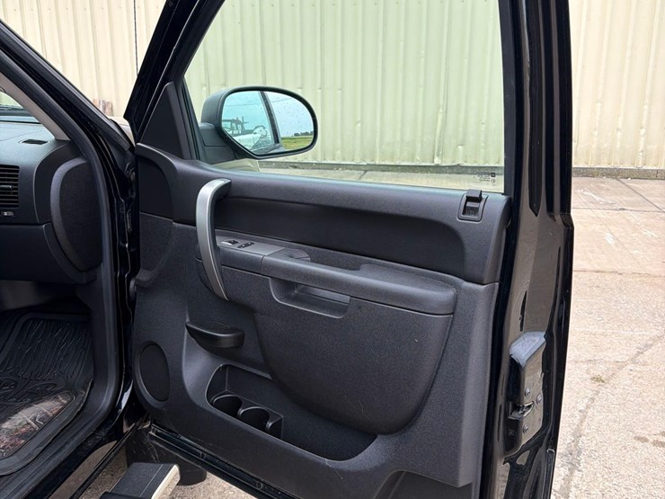 2012-gmc-sierra-1500-image-30