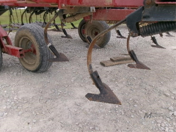 case-ih-4300-image-16