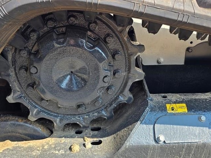 2019-bobcat-t595-image-17