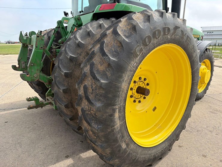 john-deere-8200-image-19