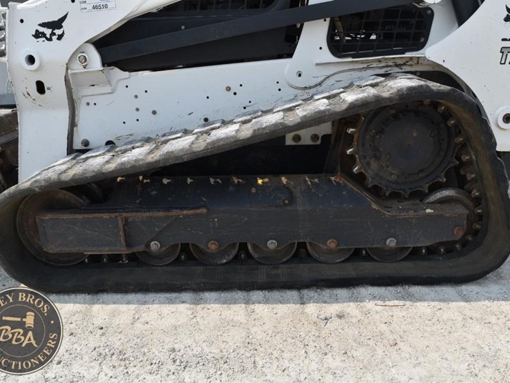 2019-bobcat-t740-image-24