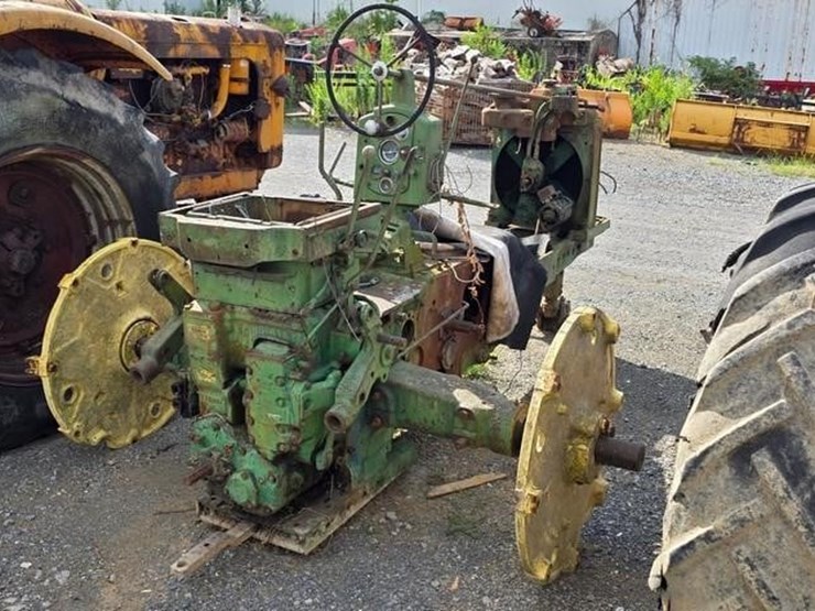 john-deere-tractor-(not-running)-image-4