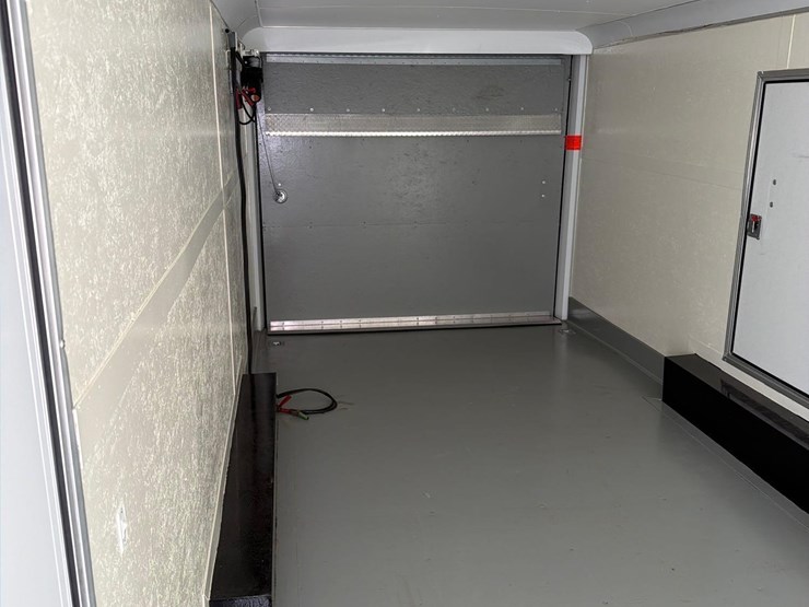 2020--haulmark-grizzly-hd-8-1/2ft-x-24ft-enclosed-trailer----like-new-image-27