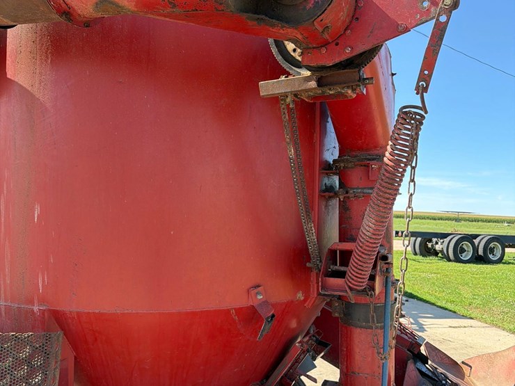 case-ih-1250-image-29