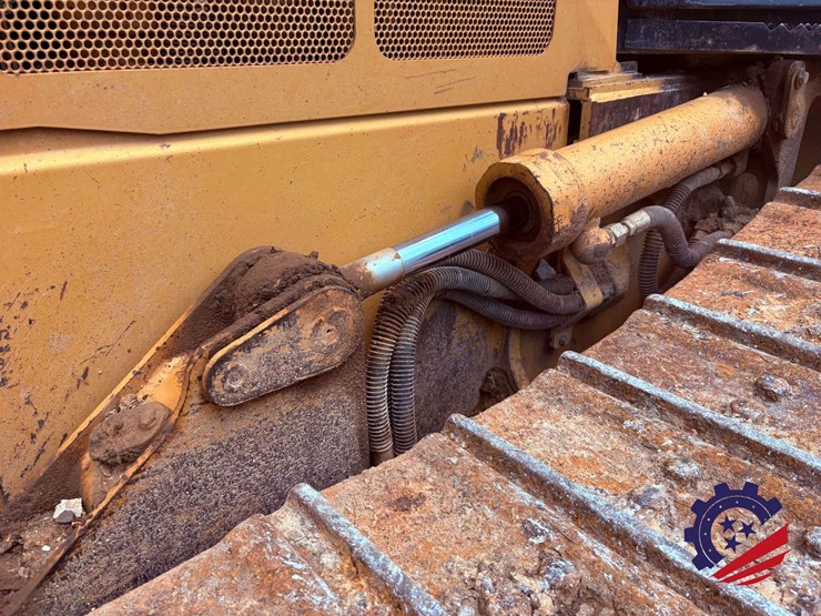 2009-caterpillar-d5k-xl-image-46