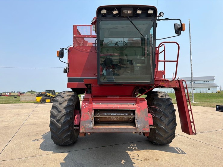 1989-case-ih-1660-image-2