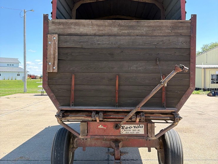 roorda-16ft-rear-unload-silage-wagon-image-2