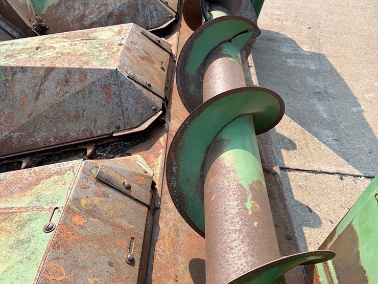 john-deere-444-image-19