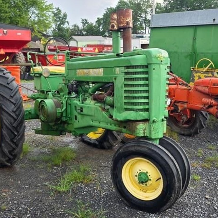 JOHN DEERE A