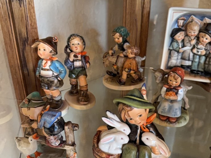 figurine-set,-goebel-west-germany,-winner-takes-the-entire-set-(12-pieces)-image-5
