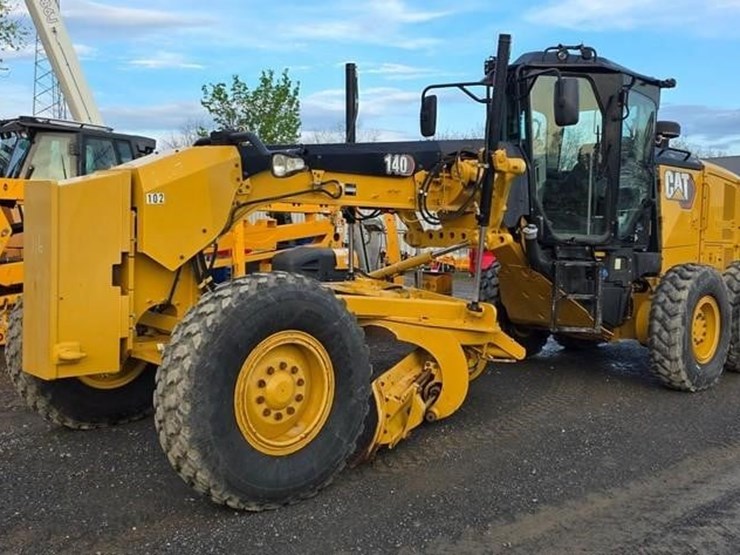 2020-caterpillar-140-image-1