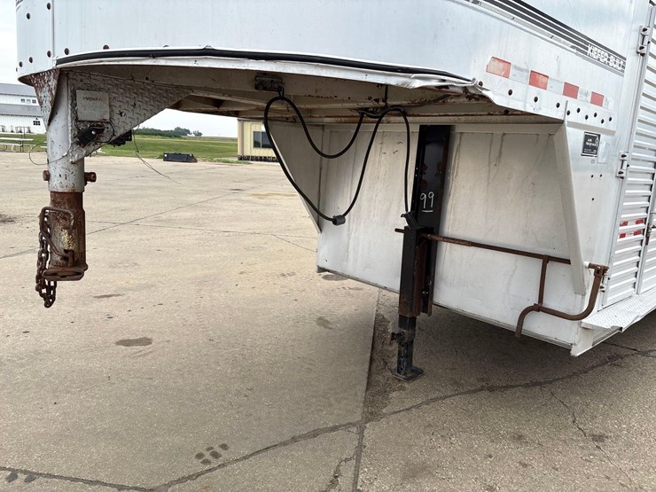 1989-kiefer-built-7ft-x-22ft-aluminum-gooseneck-livestock-trailer-image-16