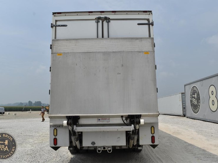 2011-freightliner-cascadia-113-image-5