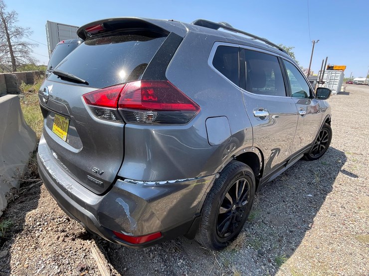 2018-nissan-rogue-image-105