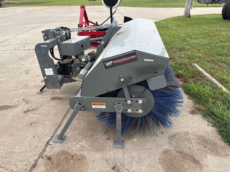 worksaver-6ft-3pt-hydraulic-broom-image-17