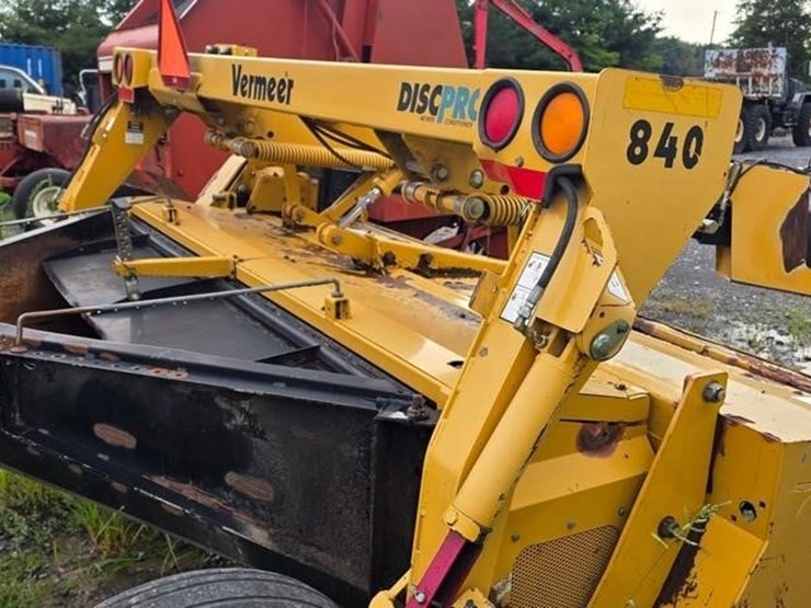 2003-vermeer-mc840-image-19