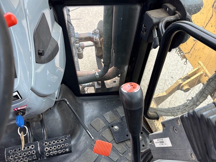 new-holland-ts6.125-image-54