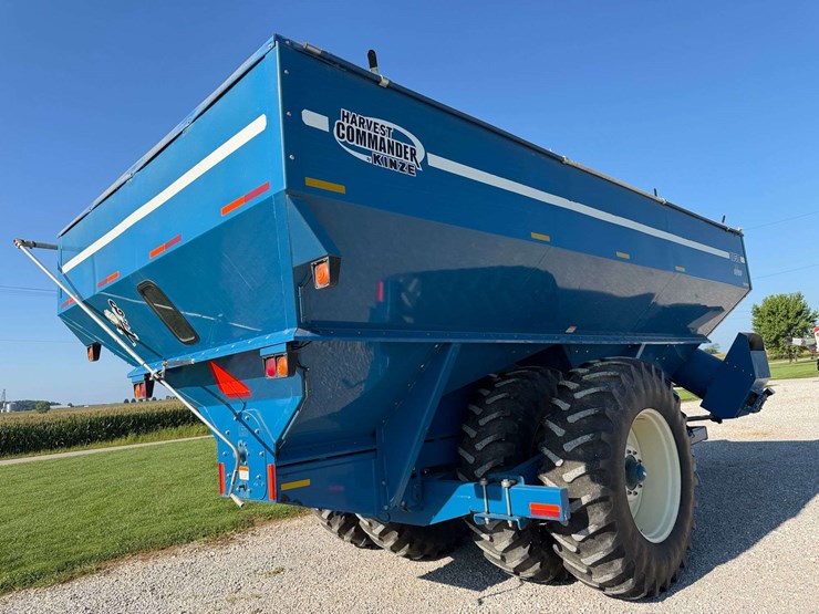 2002-kinze-1050-image-6