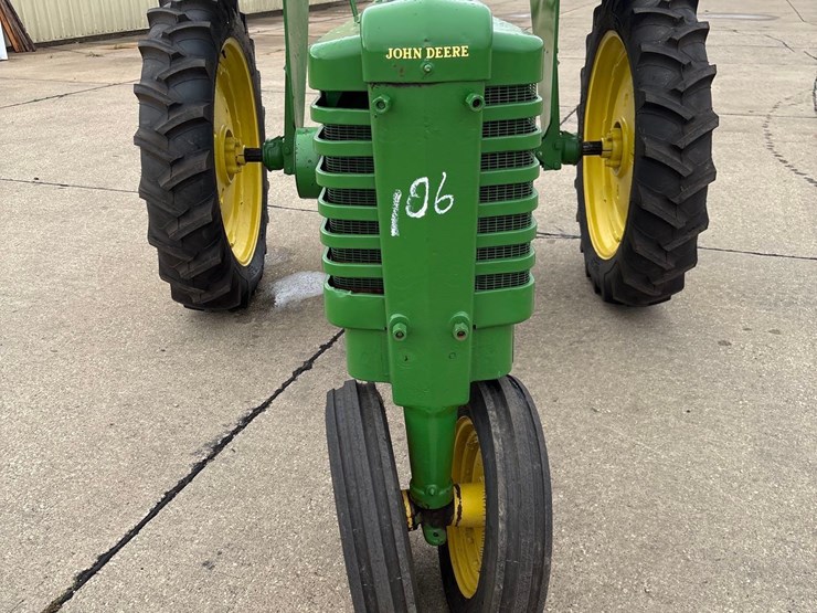 john-deere-b-image-15