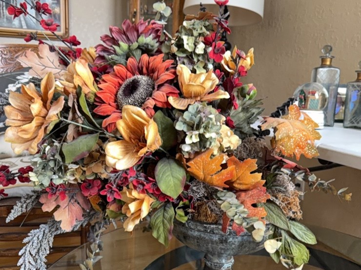 large,-artificial-flower-display-image-2